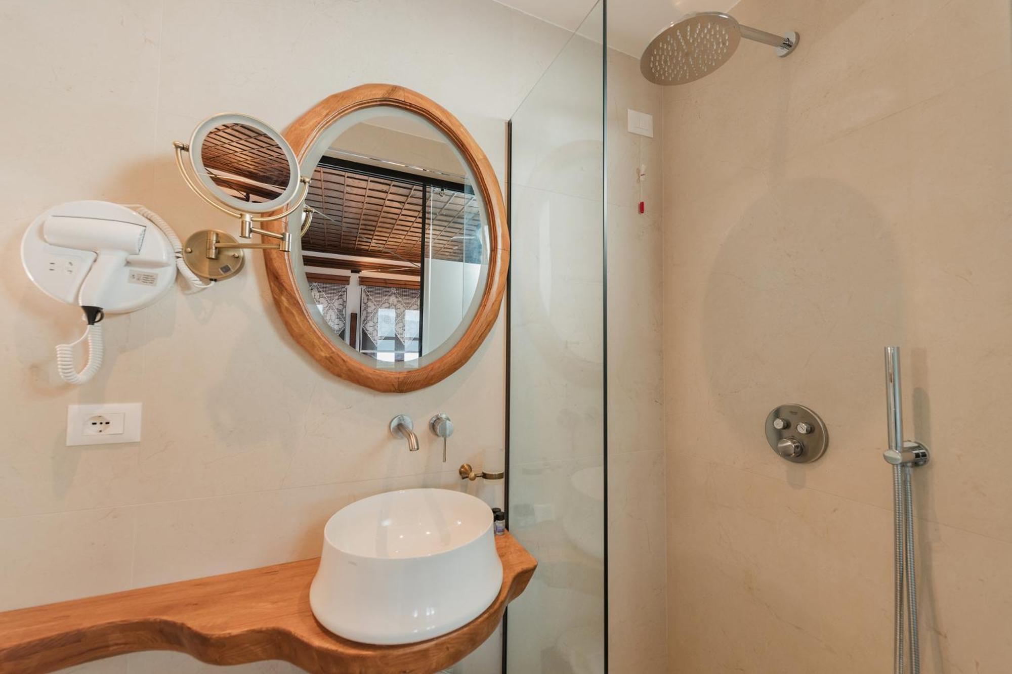 Dam Stone Boutique Hotel Gjirokaster Luaran gambar