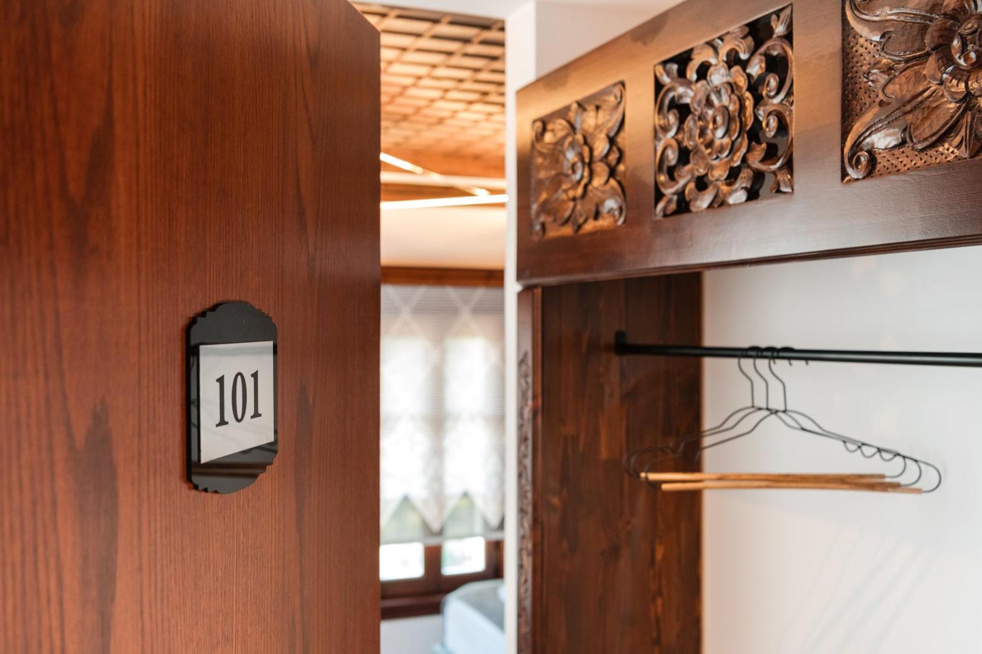 Dam Stone Boutique Hotel Gjirokaster Luaran gambar